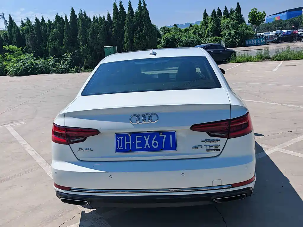 Audi A4L 2019
