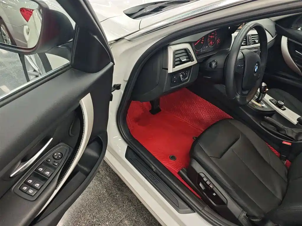 BMW 3 Series 2015 — фото 12