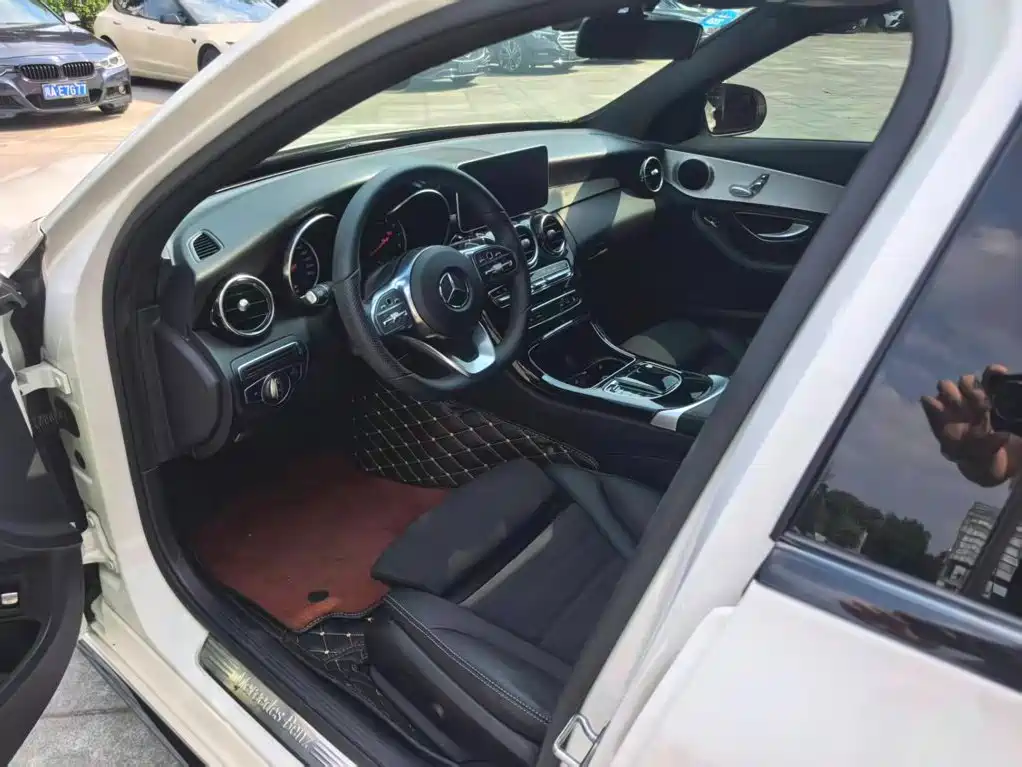 Mercedes-Benz C-Class 2019 — фото 13