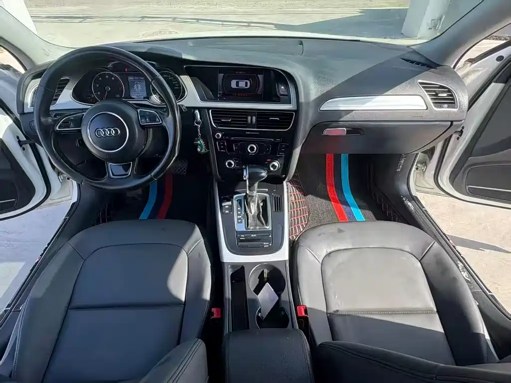 Audi A4L 2015