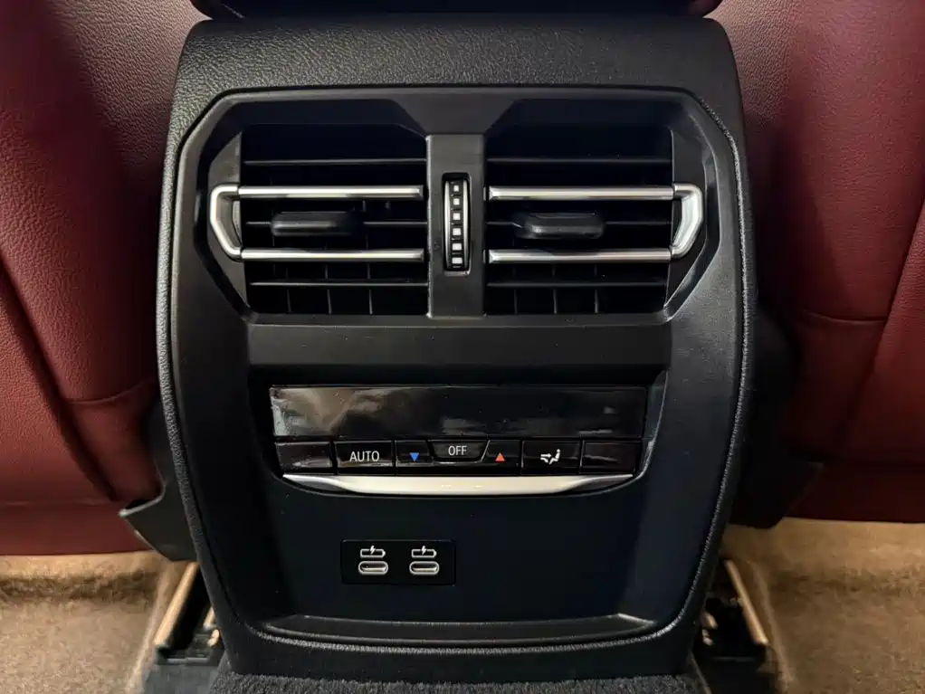BMW 3 Series 2023 — фото 19