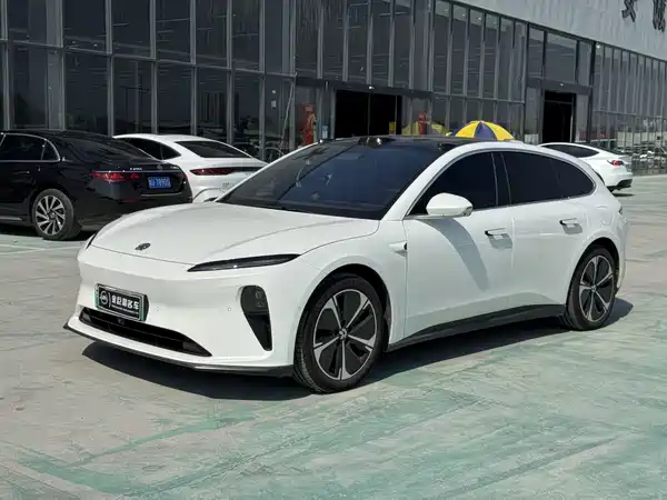 NIO ET5T 2025