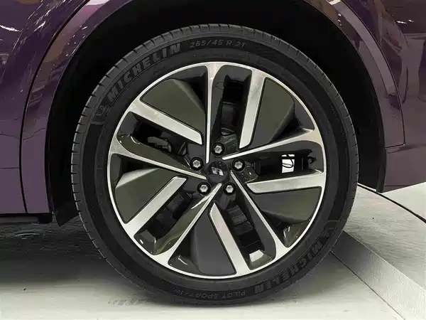 Li Auto L9 2024