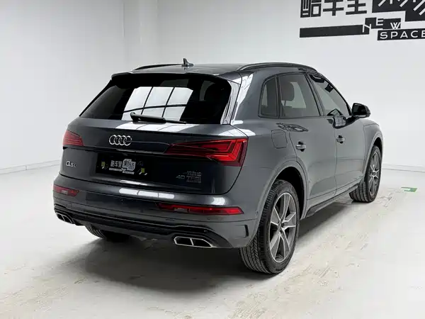 Audi Q5L 2021