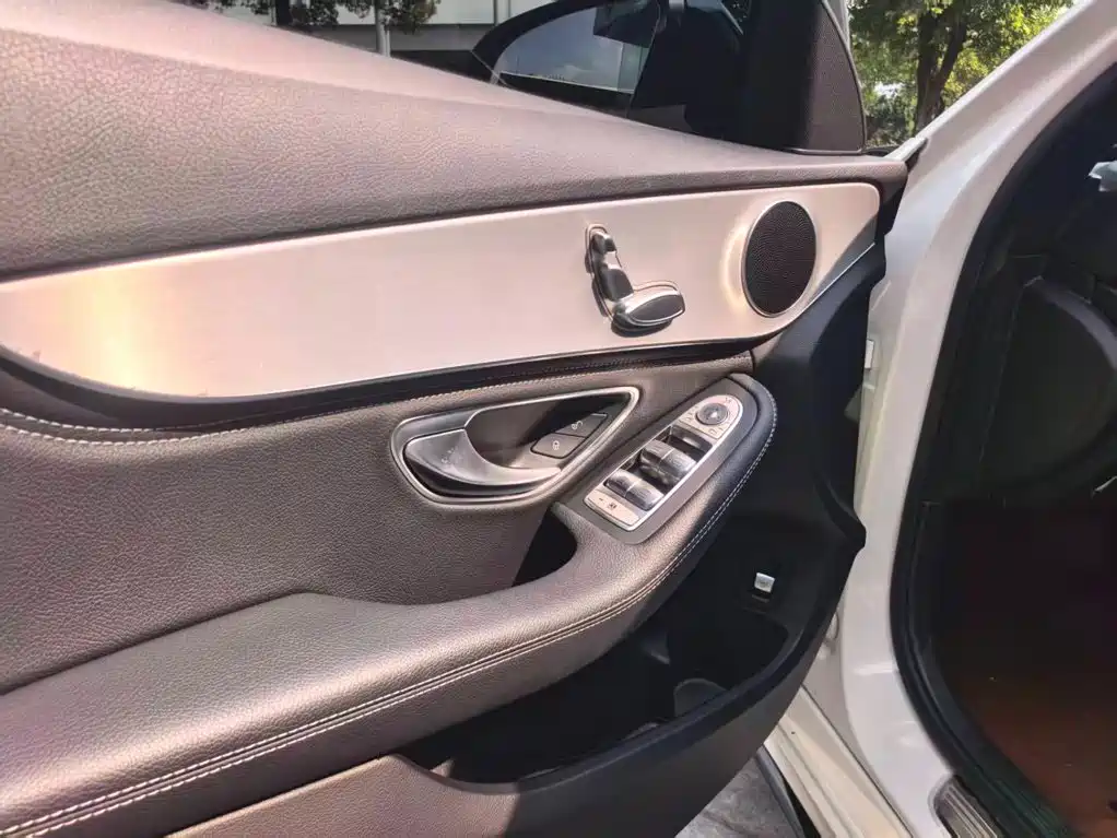 Mercedes-Benz C-Class 2019 — фото 15