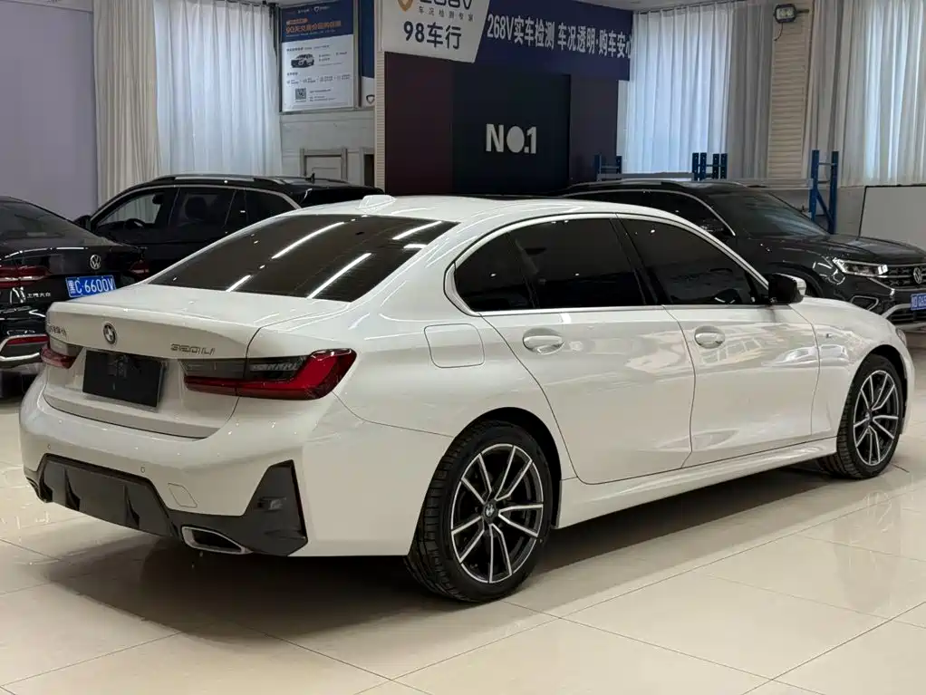 BMW 3 Series 2023