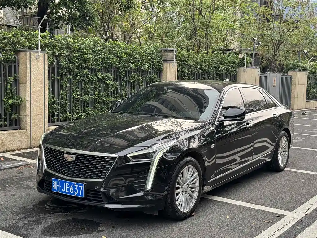 Cadillac CT6 2020 — фото 1