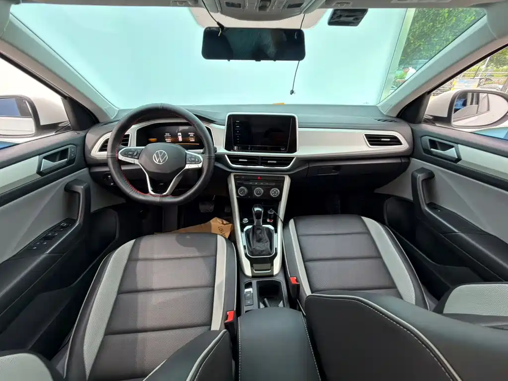 Volkswagen T-Roc 2023 — фото 16