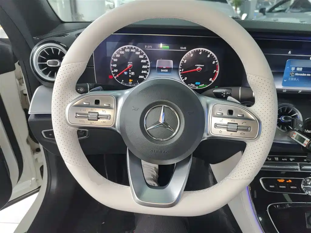 Mercedes-Benz E-Class 2020 — фото 11