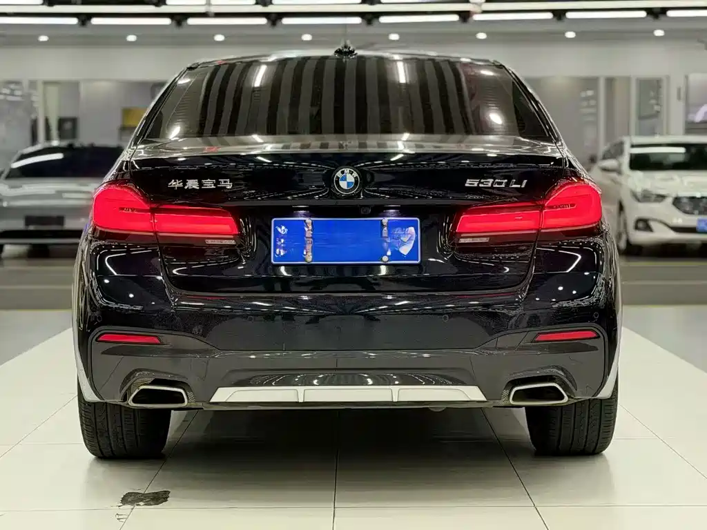 BMW 5 Series 2021 — фото 19