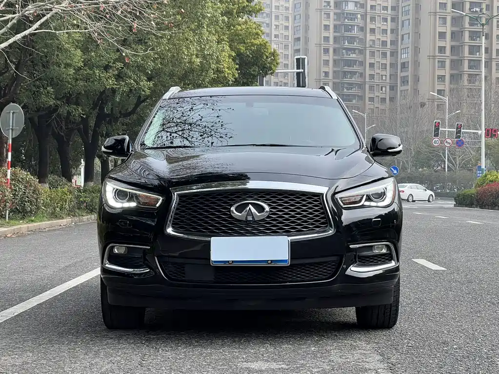 Infiniti QX60 2018 — фото 1