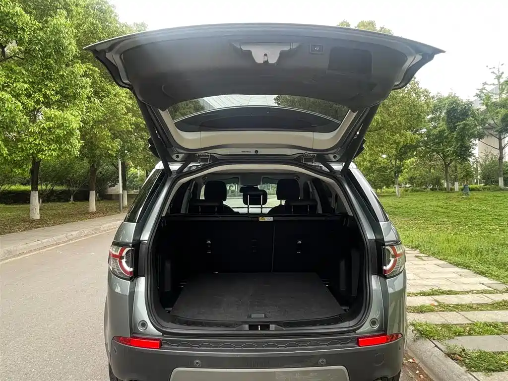 Land Rover Discovery Sport 2018 — фото 9