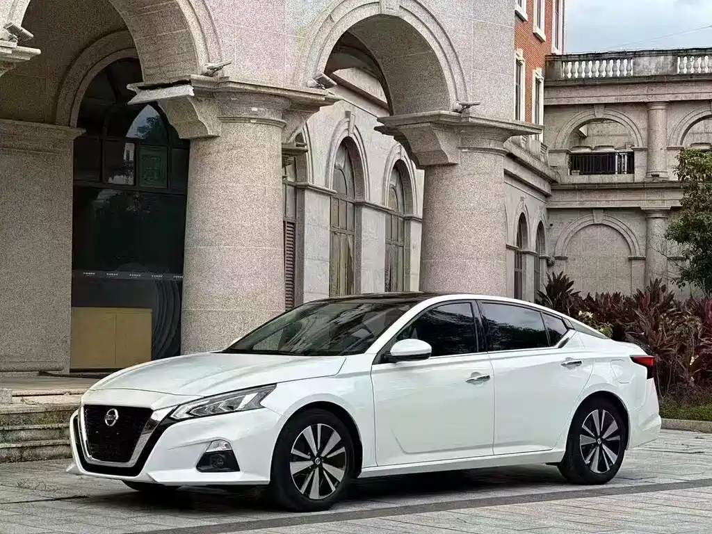 Nissan Teana 2021 — фото 1