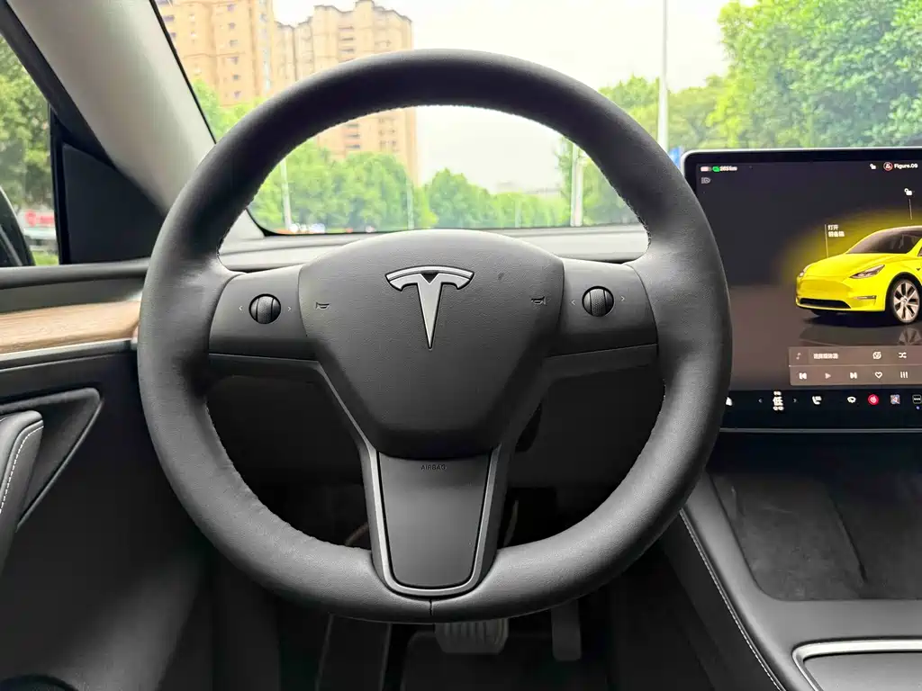 Tesla Model Y 2023 — фото 14