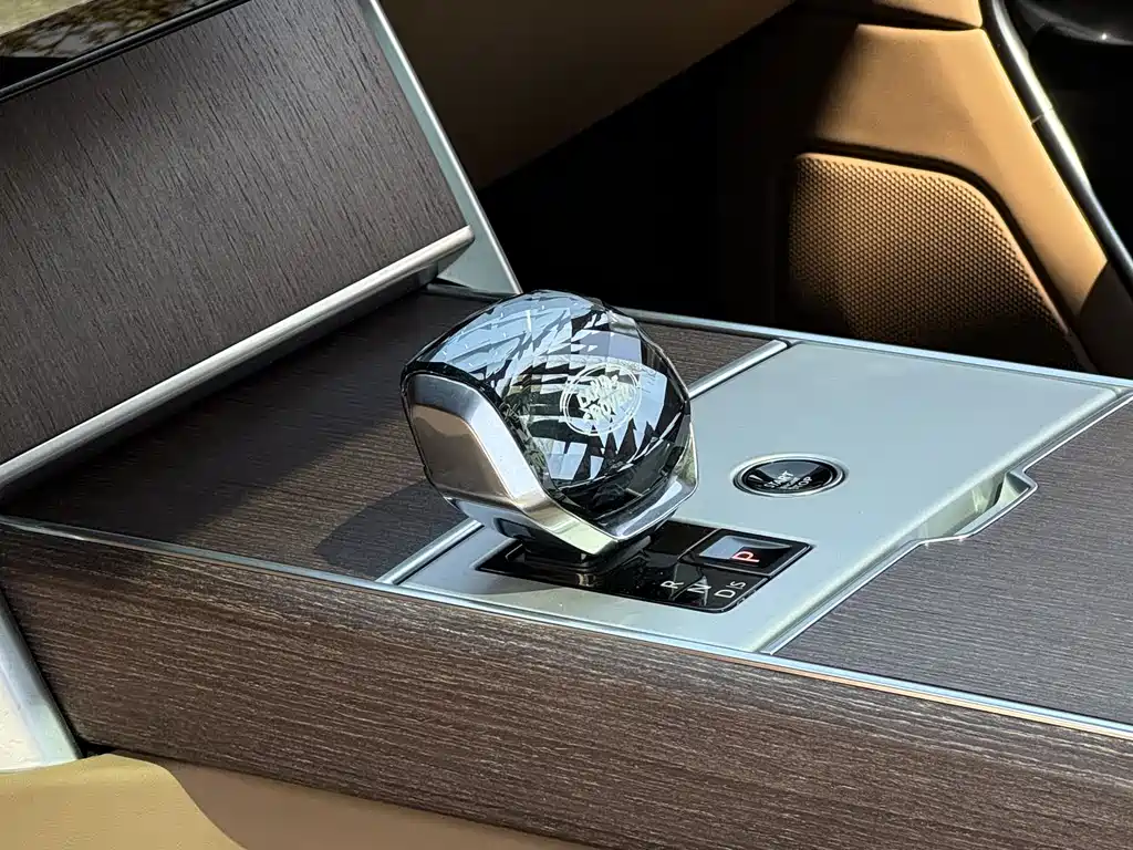 Land Rover Range Rover 2024 — фото 15