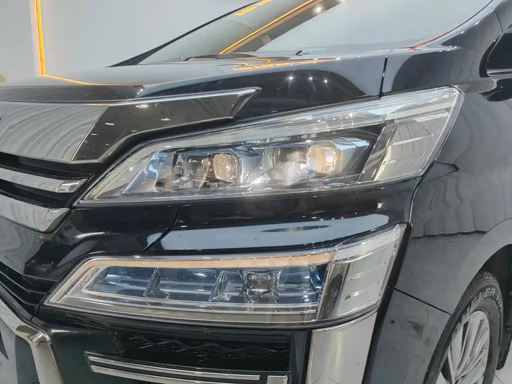 Toyota Vellfire 2021 — фото 21