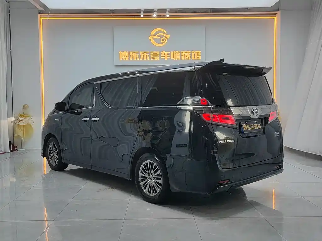 Toyota Vellfire 2021 — фото 18