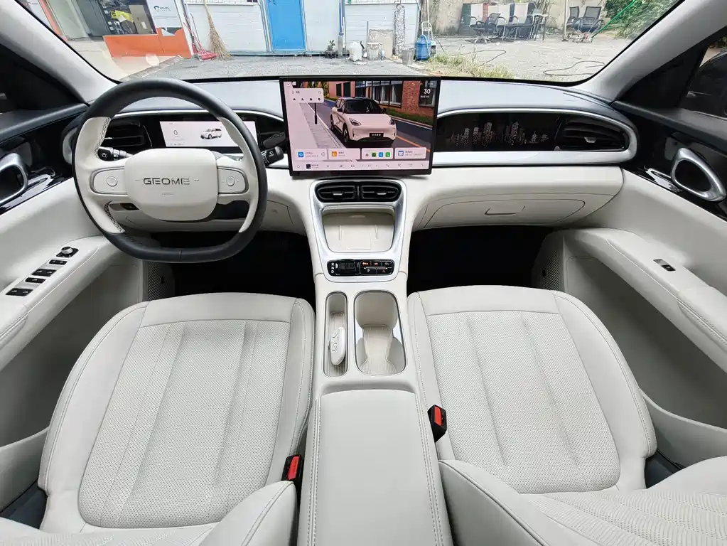 Geely Galaxy Starwish 2024 — фото 17