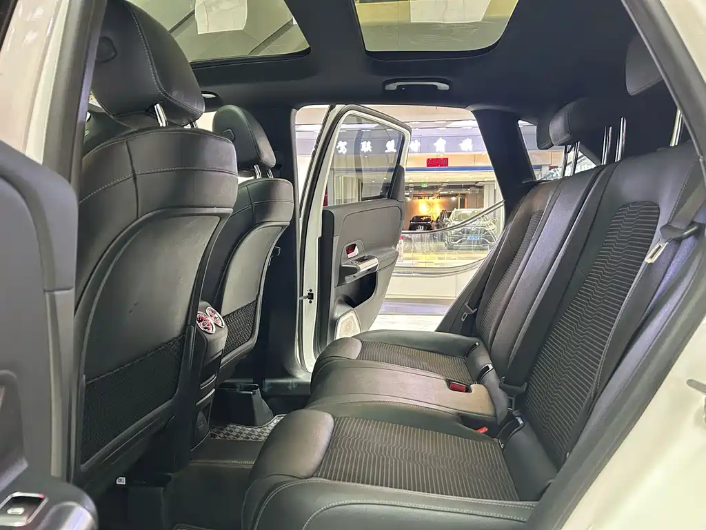 Mercedes-Benz B-Class 2021