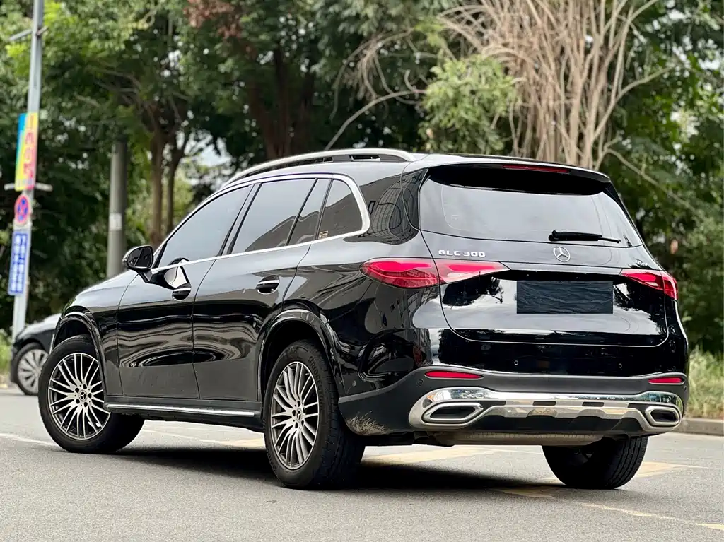 Mercedes-Benz GLC 2023