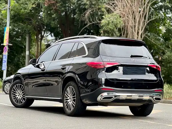 Mercedes-Benz GLC 2023