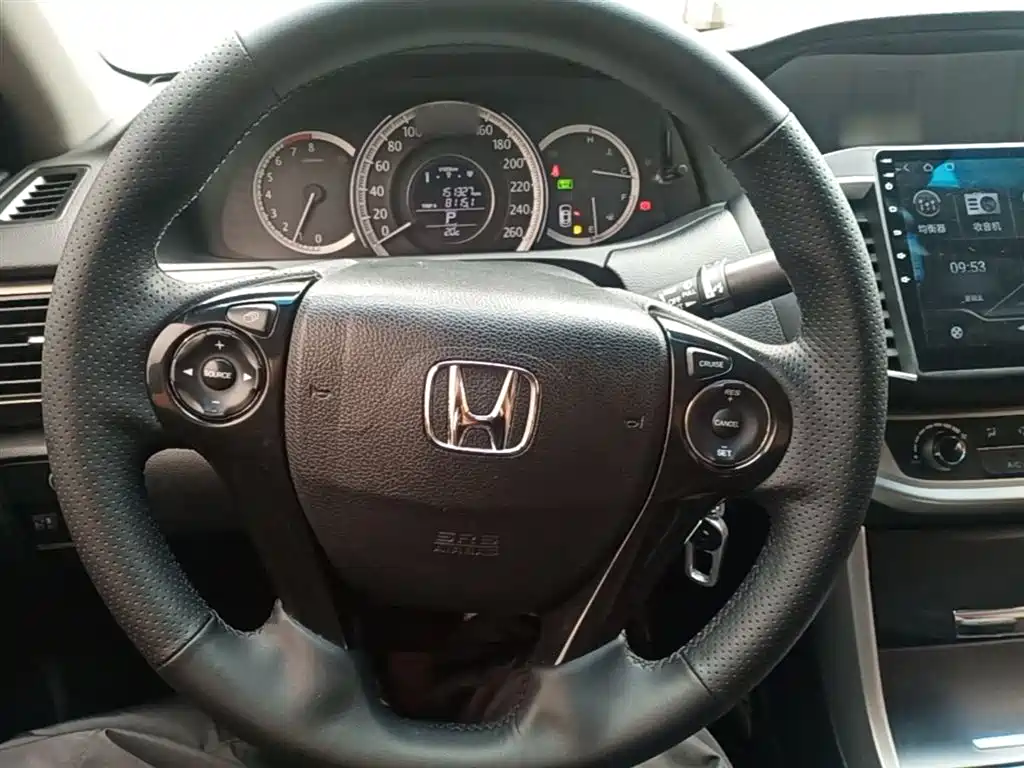 Honda Accord 2014 — фото 11
