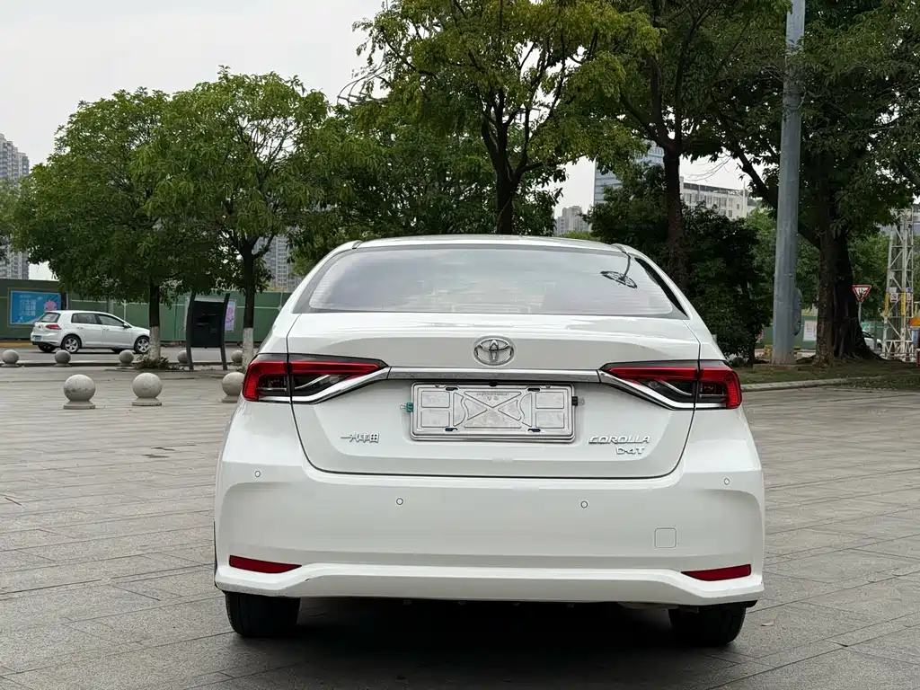 Toyota Corolla 2021 — фото 12