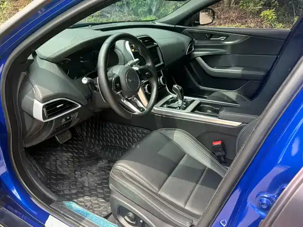 Jaguar XEL 2020