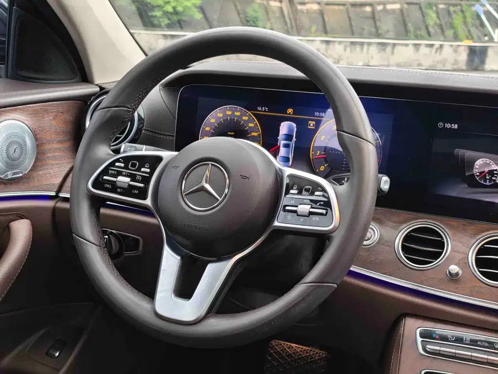 Mercedes-Benz E-Class 2020 — фото 8