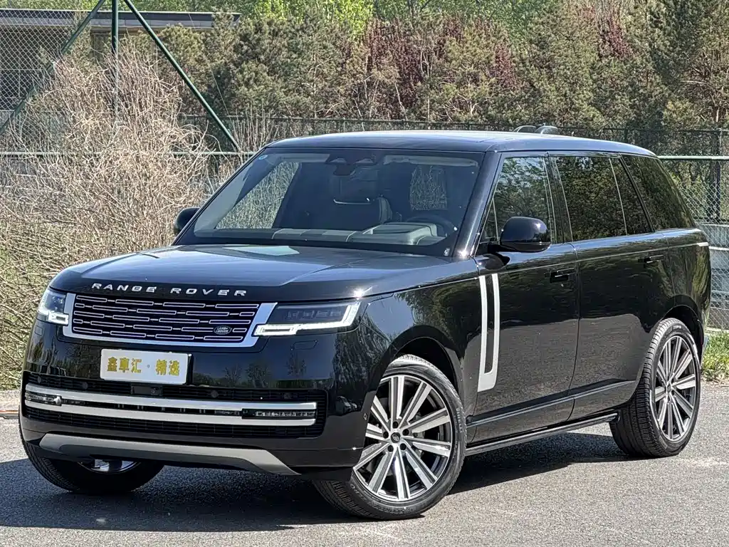 Land Rover Range Rover 2024 — фото 1