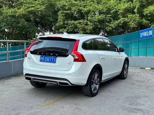 Volvo V60 2016