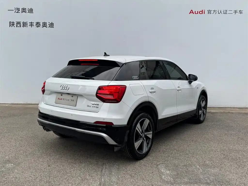 Audi Q2L 2021 — фото 25