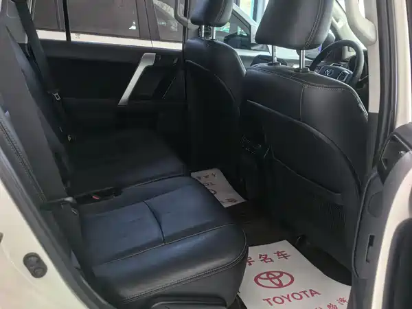 Toyota Prado 2016
