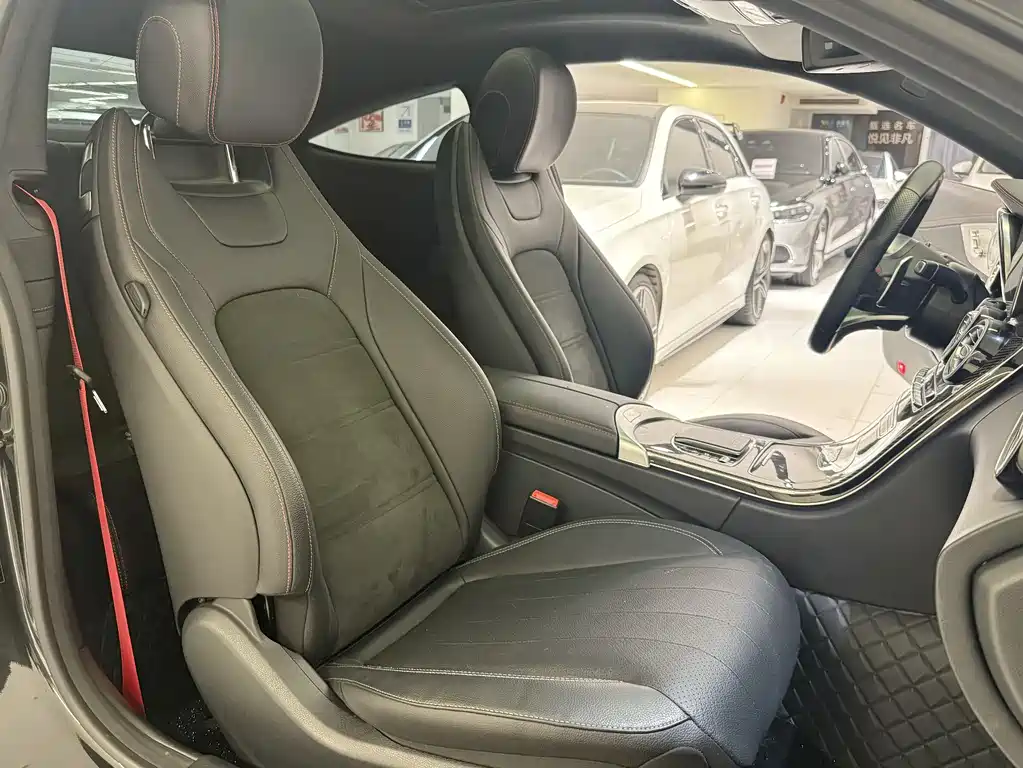 Mercedes-Benz C-Class AMG 2022 — фото 8