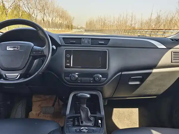 Qoros 5 2018