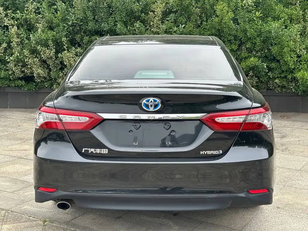 Toyota Camry 2019 — фото 5