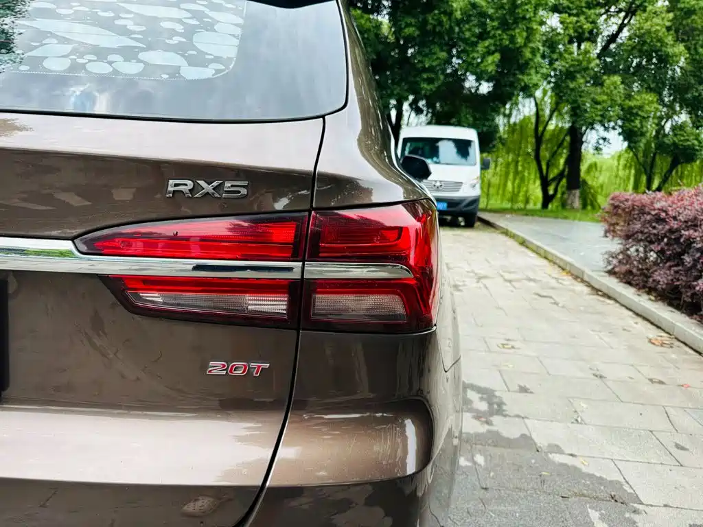 Roewe RX5 2018 — фото 16