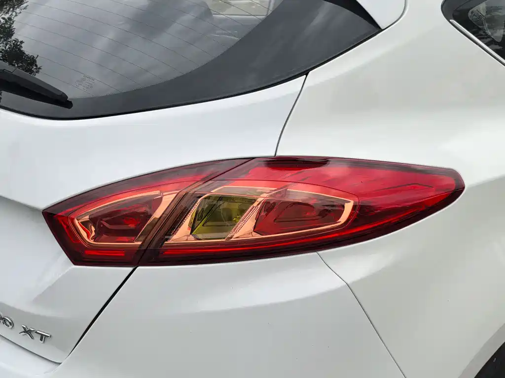 Changan Eado XT 2016 — фото 9