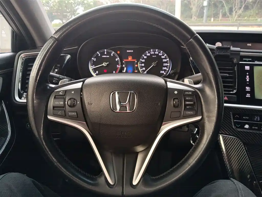 Honda Spirior 2015 — фото 7
