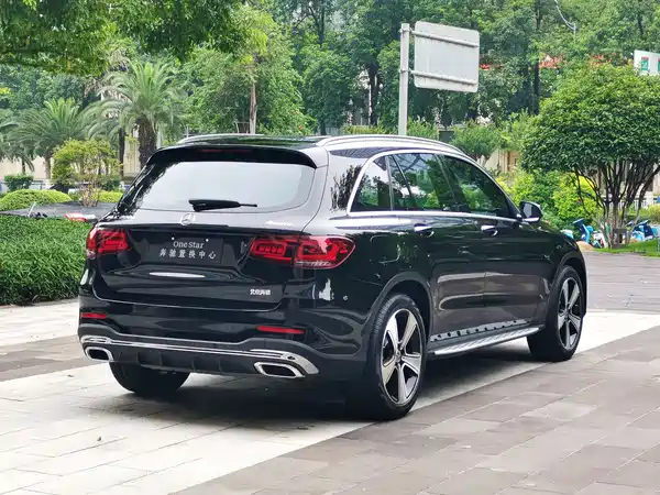 Mercedes-Benz GLC 2023