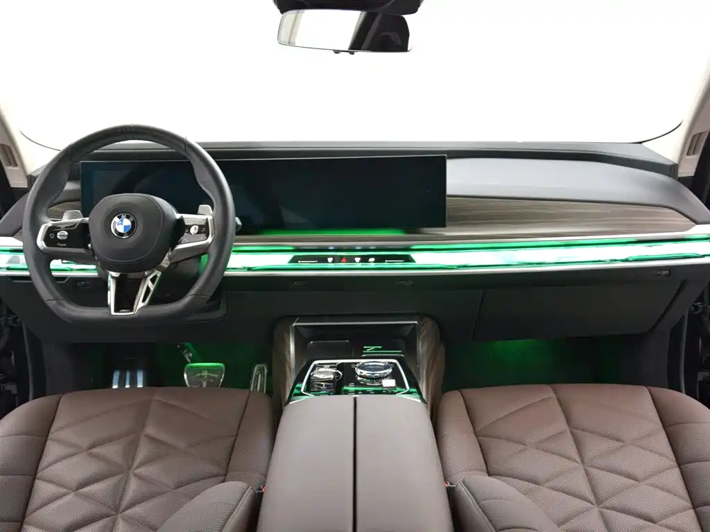BMW 7 Series 2025 — фото 8