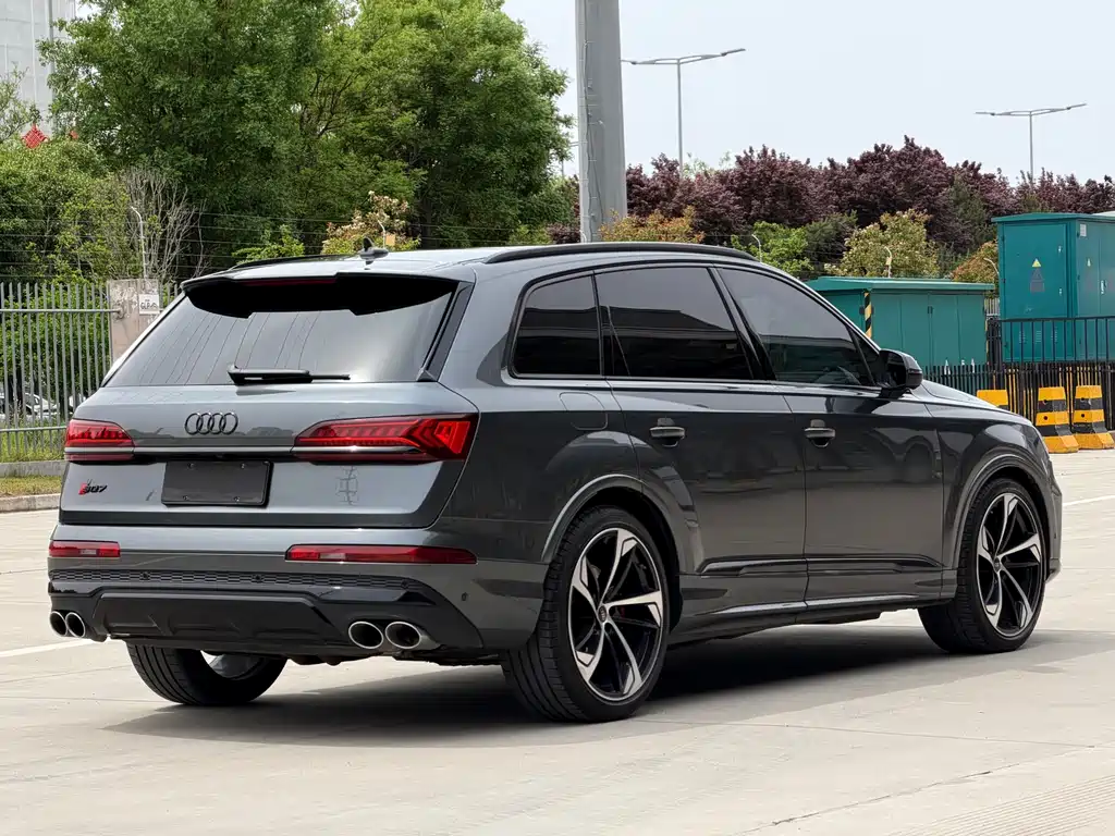Audi SQ7 2024 — фото 6