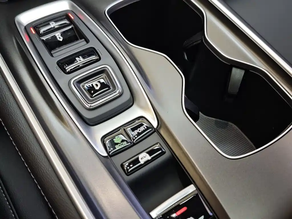 Honda Accord 2022 — фото 13