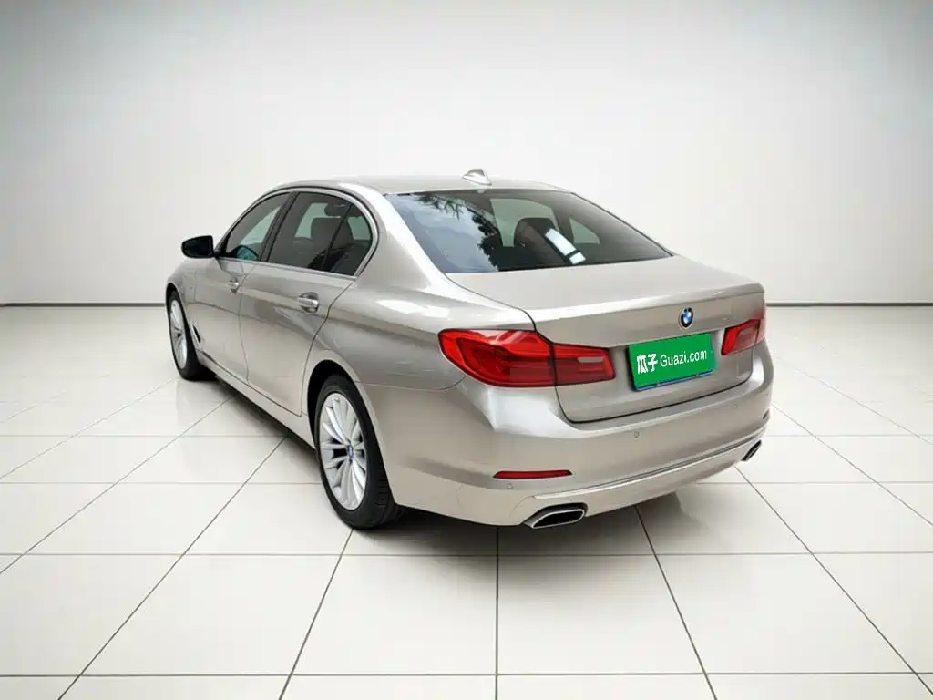 BMW 5 Series 2019 — фото 4
