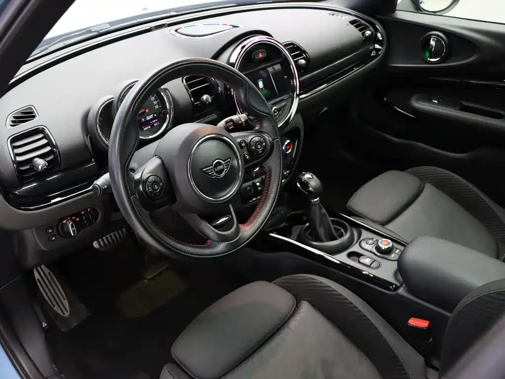 MINI Clubman 2019 — фото 17