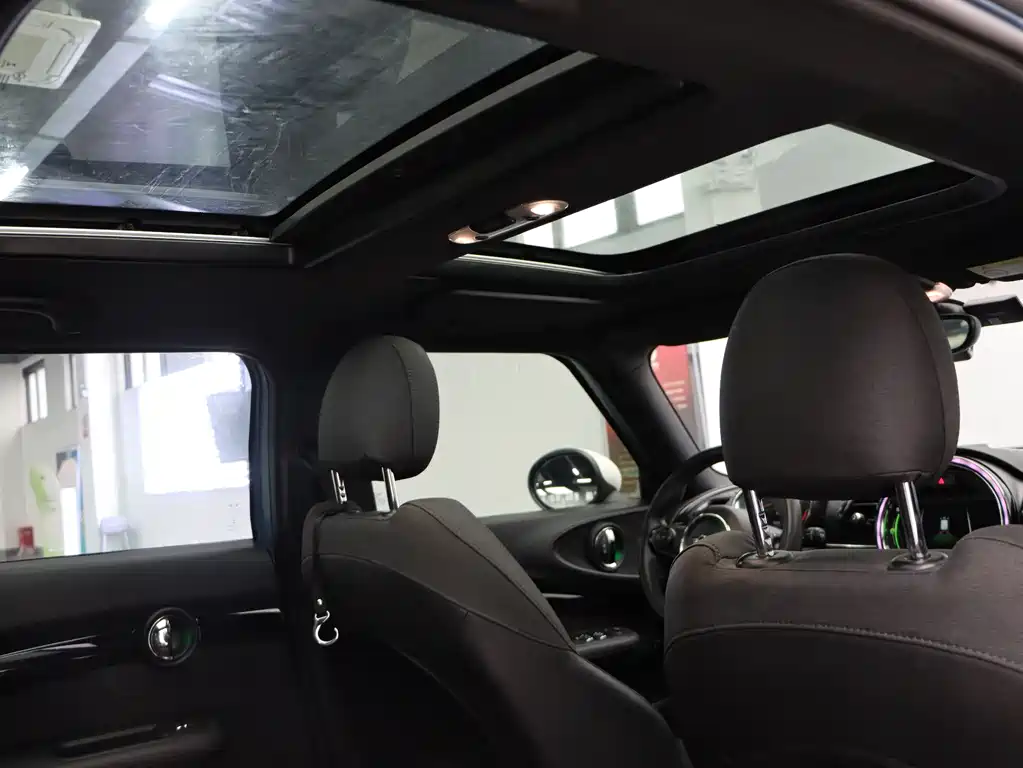 MINI Clubman 2019 — фото 25
