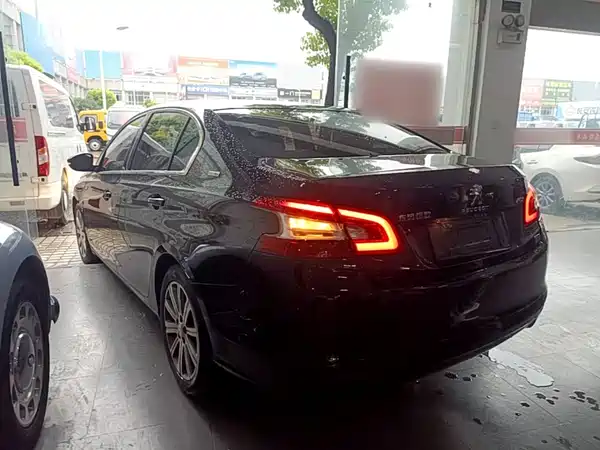 Peugeot 408 2016