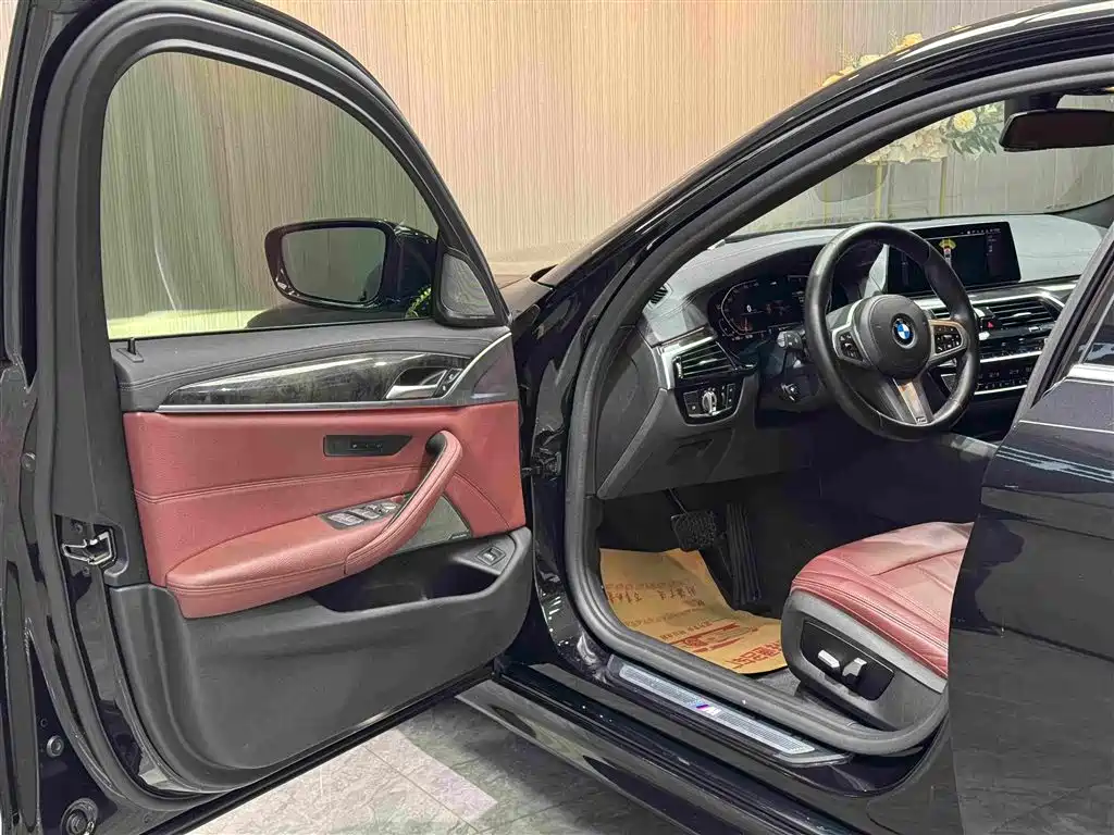 BMW 5 Series 2020