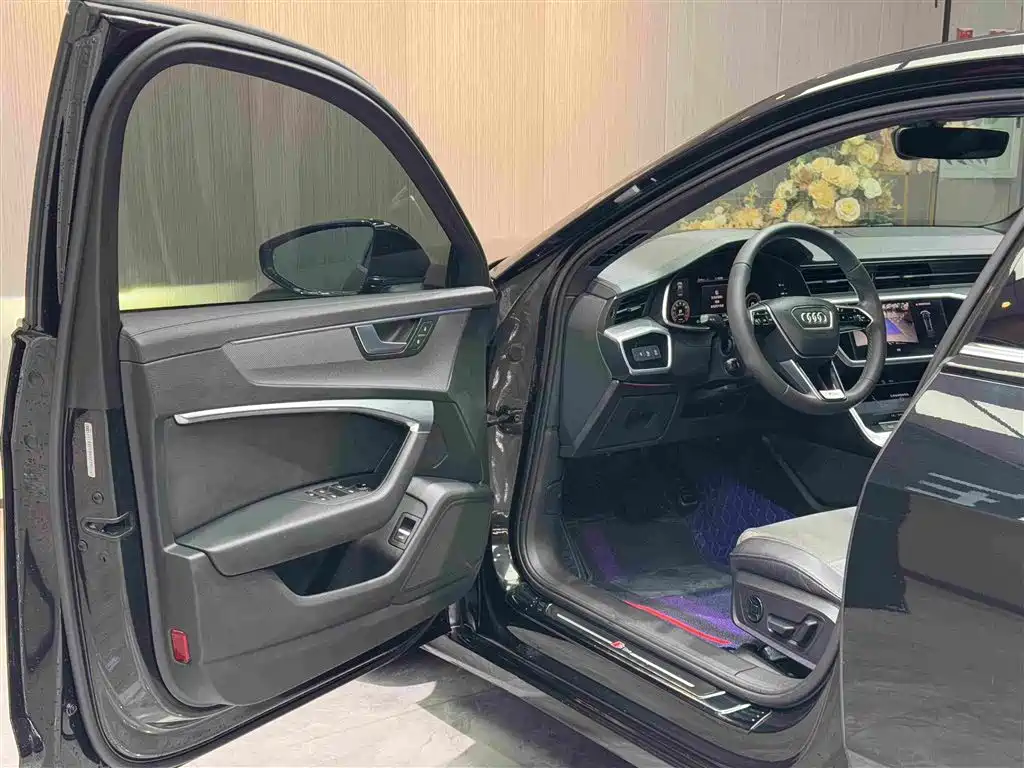 Audi A6L 2021