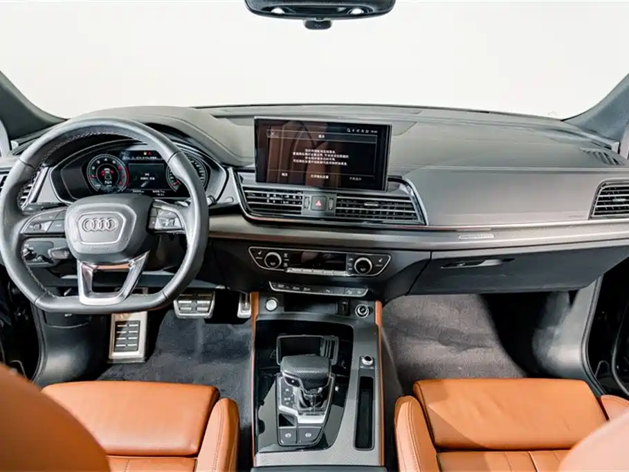 Audi Q5L 2024 — фото 11